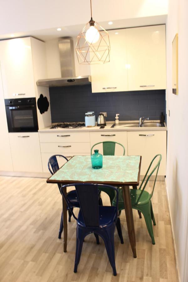 Wonderwall Apartment ลาสเปเซีย ภายนอก รูปภาพ