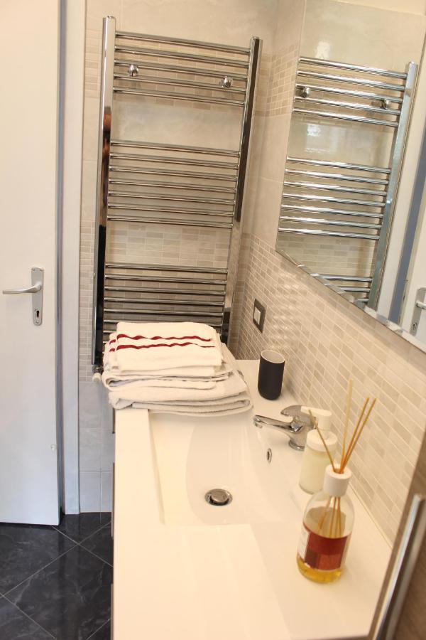 Wonderwall Apartment ลาสเปเซีย ภายนอก รูปภาพ