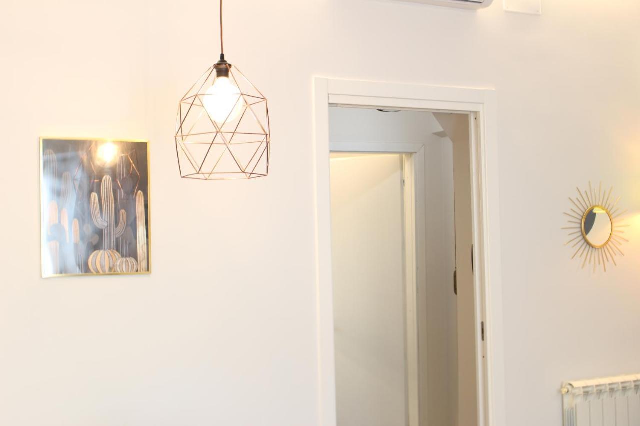Wonderwall Apartment ลาสเปเซีย ภายนอก รูปภาพ